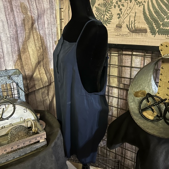 NWT Honey Punch Navy Shorts Spaghetti Strap Romper. Size L - Picture 2 of 3